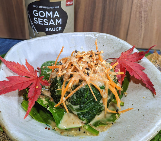 Spinat Sesam Salat in Schale